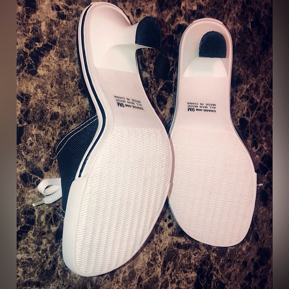 A’MANO Sandals heels Slides Sneaker style w laces Navy & White Size 9 Amazing - Picture 10 of 10